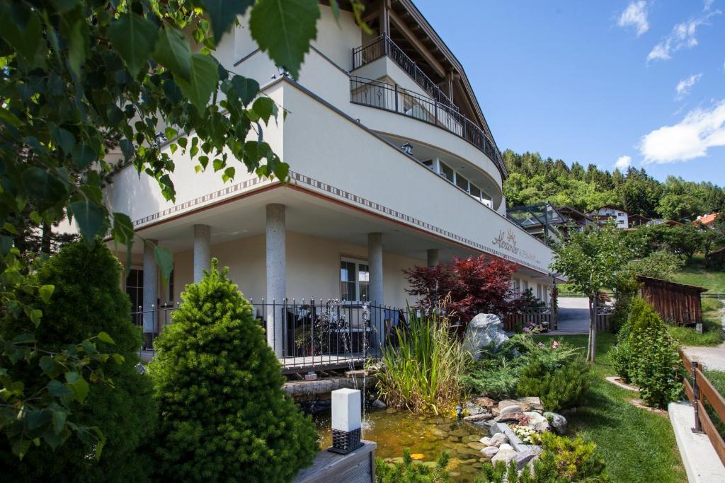 Alpenapart Ladis Ehemals Alpenapart Alexander Inklusive Sommer Bergbahnticket Exterior photo