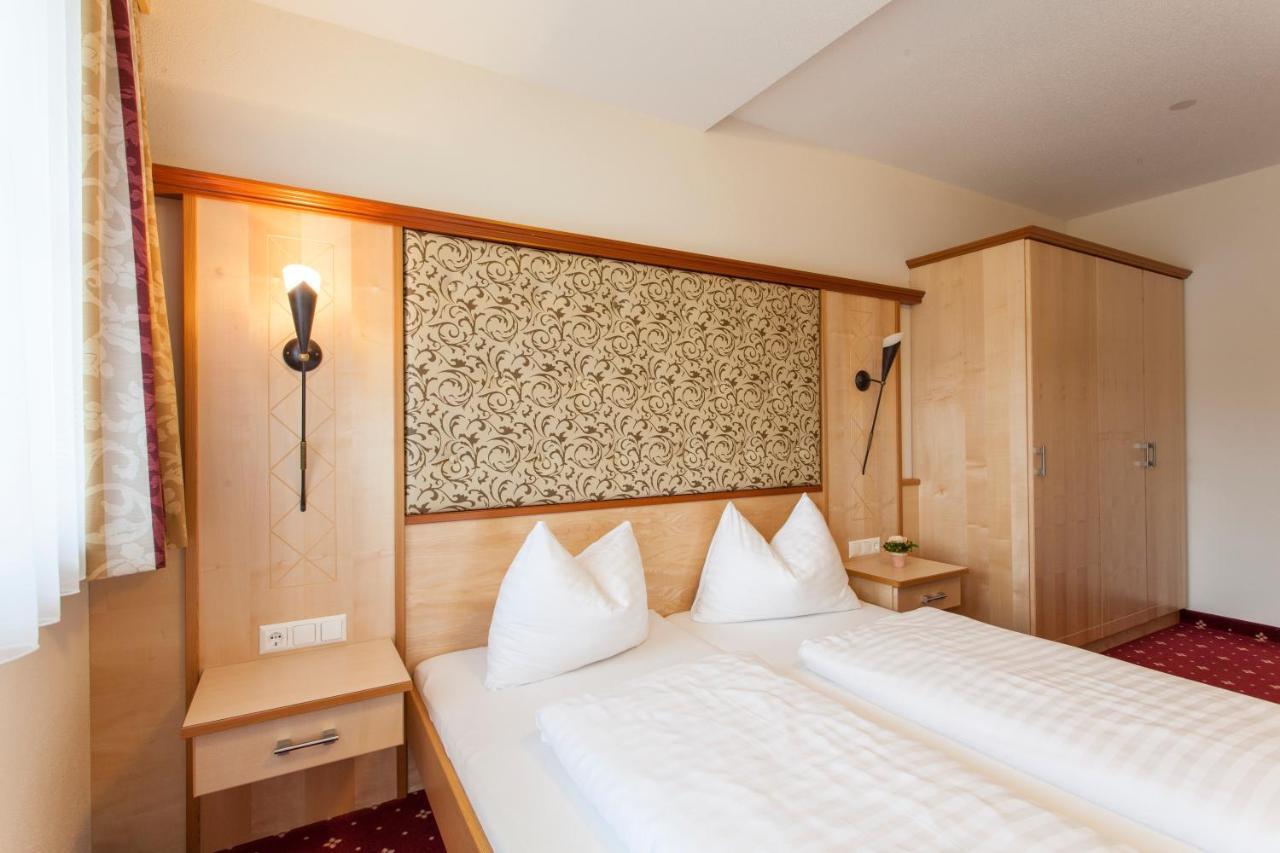 Alpenapart Ladis Ehemals Alpenapart Alexander Inklusive Sommer Bergbahnticket Room photo