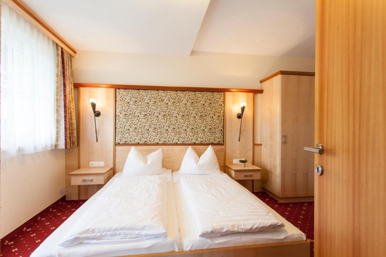 Alpenapart Ladis Ehemals Alpenapart Alexander Inklusive Sommer Bergbahnticket Room photo